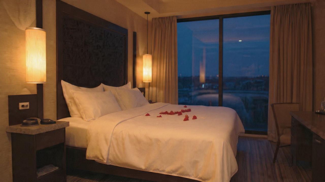 होटल की रेटिंग और रिव्यू जांचें