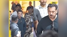  Viral video: Salman Khan is angry, ignores paparazzi after Dharmendra's privacy fiasco, netizens react 