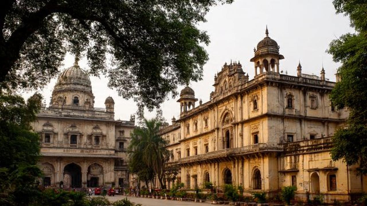 BHU जैसी यूनिवर्सिटीज इतिहास और आधुनिकता का मेल लगते हैं