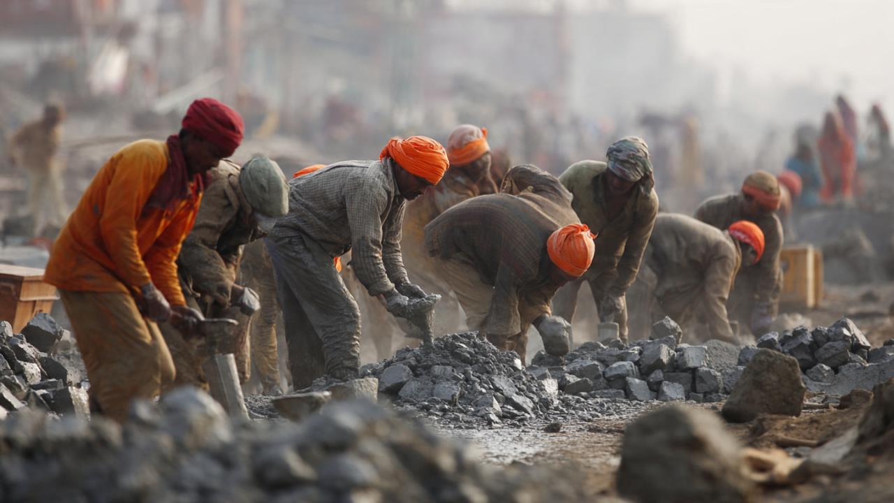 अब सिर्फ 1 साल की नौकरी में ही मिल जाएगी ग्रेच्युटी, फ्री हेल्थ चेकअप ...