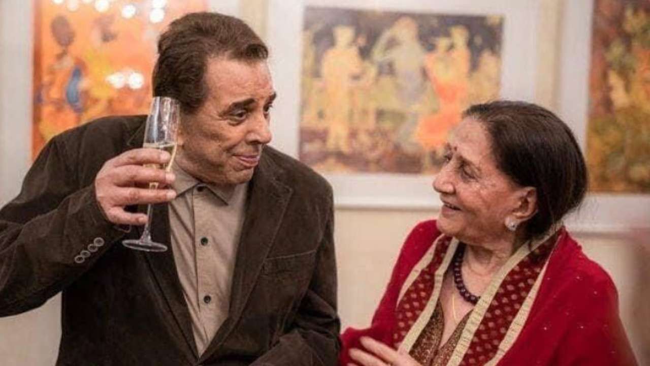 Dharmendra lives with Prakash Kaur