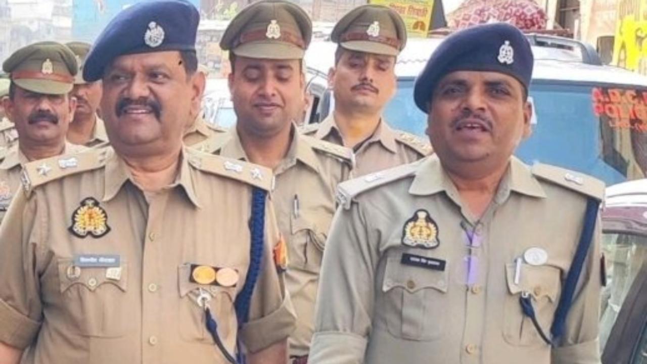 सेवाओं के लिए मिल चुके हैं कई अवॉर्ड