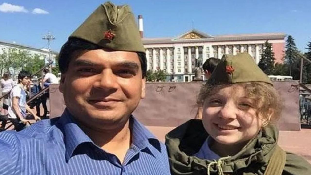 कितने पढ़े-लिखे हैं अभय सिंह?