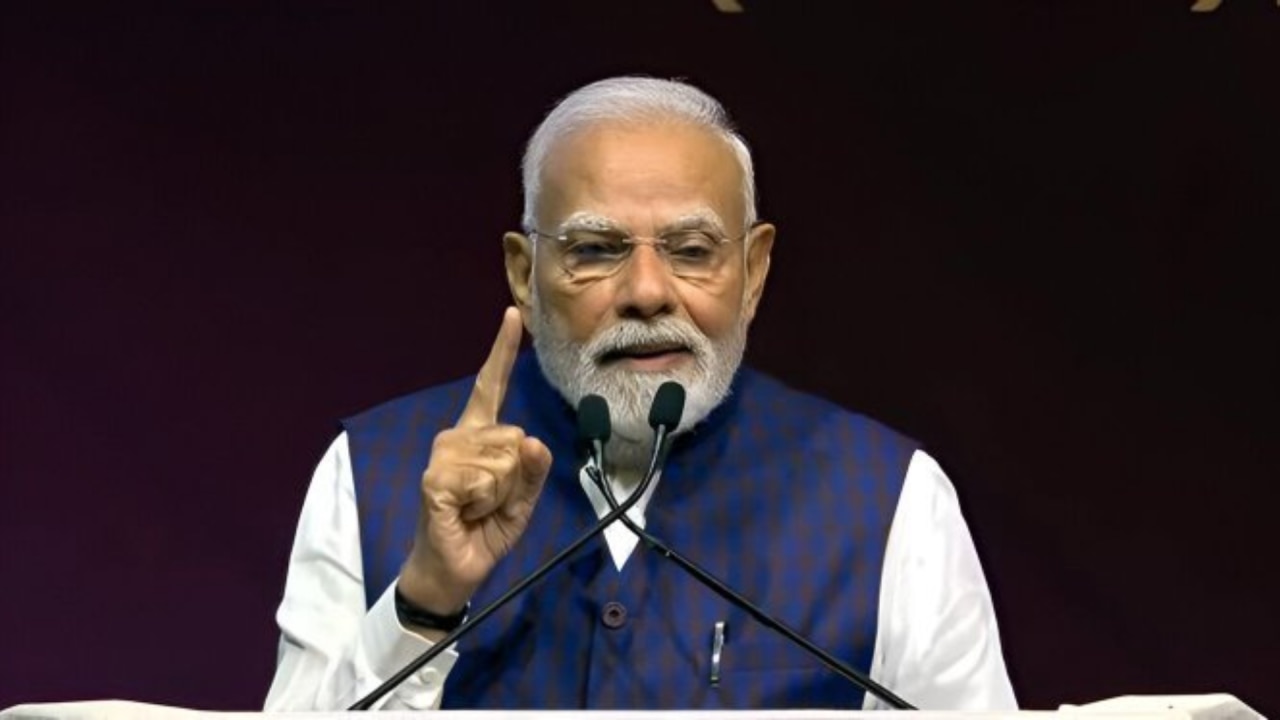 क्यों नहीं जुड़ी है पीएम की तनख्वाह वेतन आयोग से?