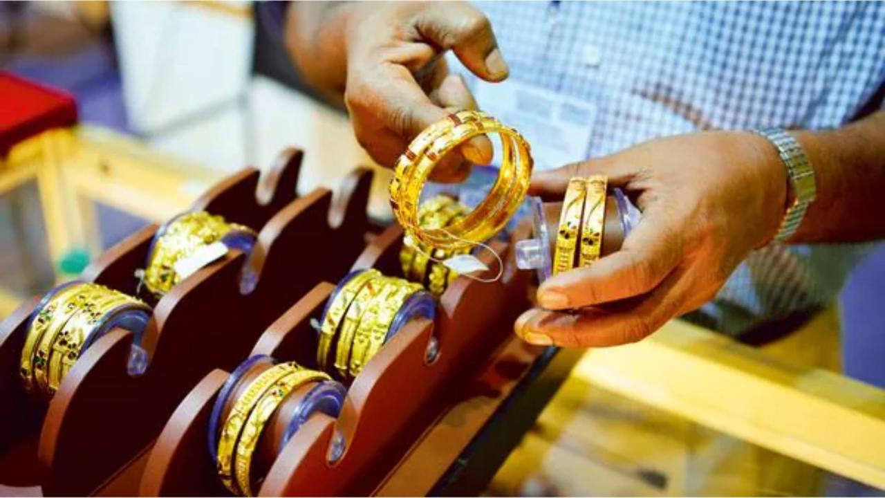 आपके घर में सोना है तो आगे क्या करें