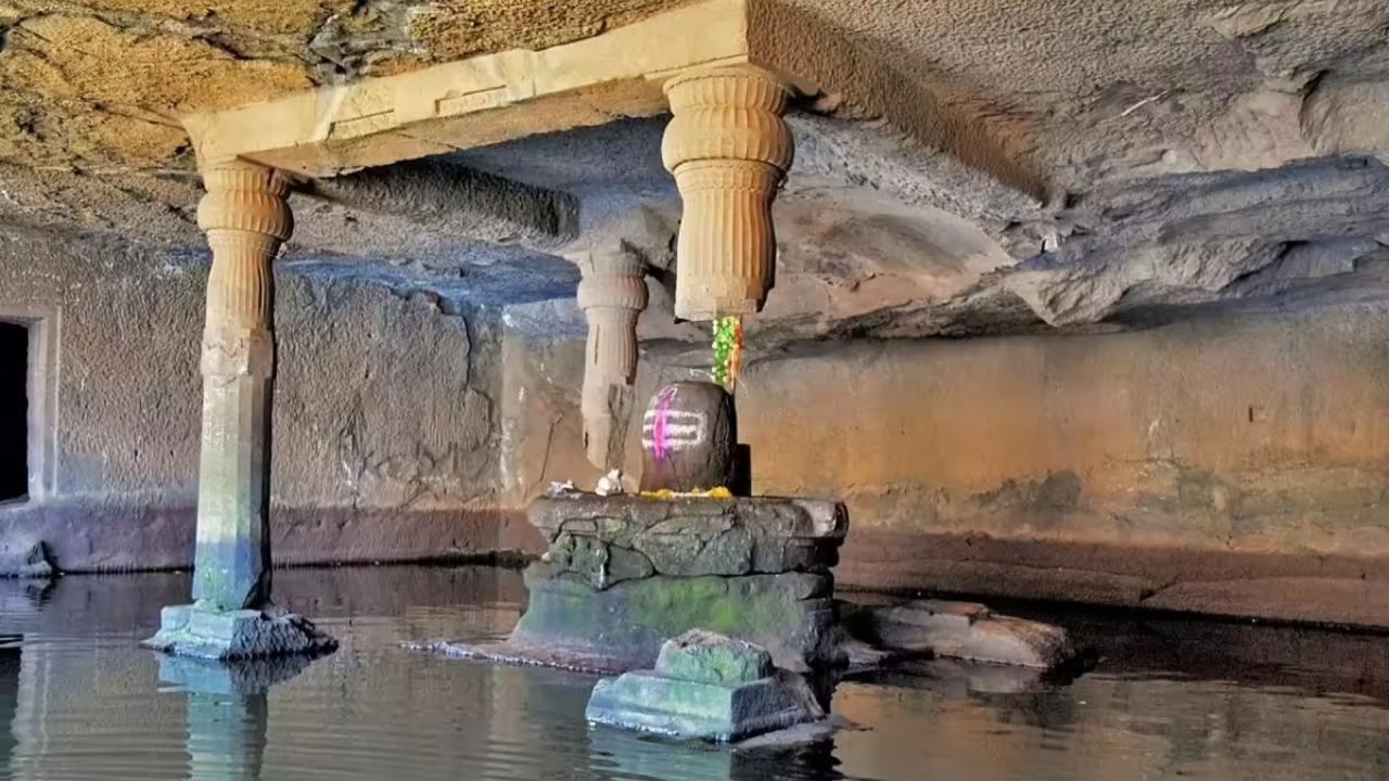 सालभर भरा रहता है पानी