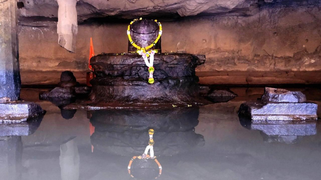 भगवान शिव की स्वयंभू शिवलिंग  