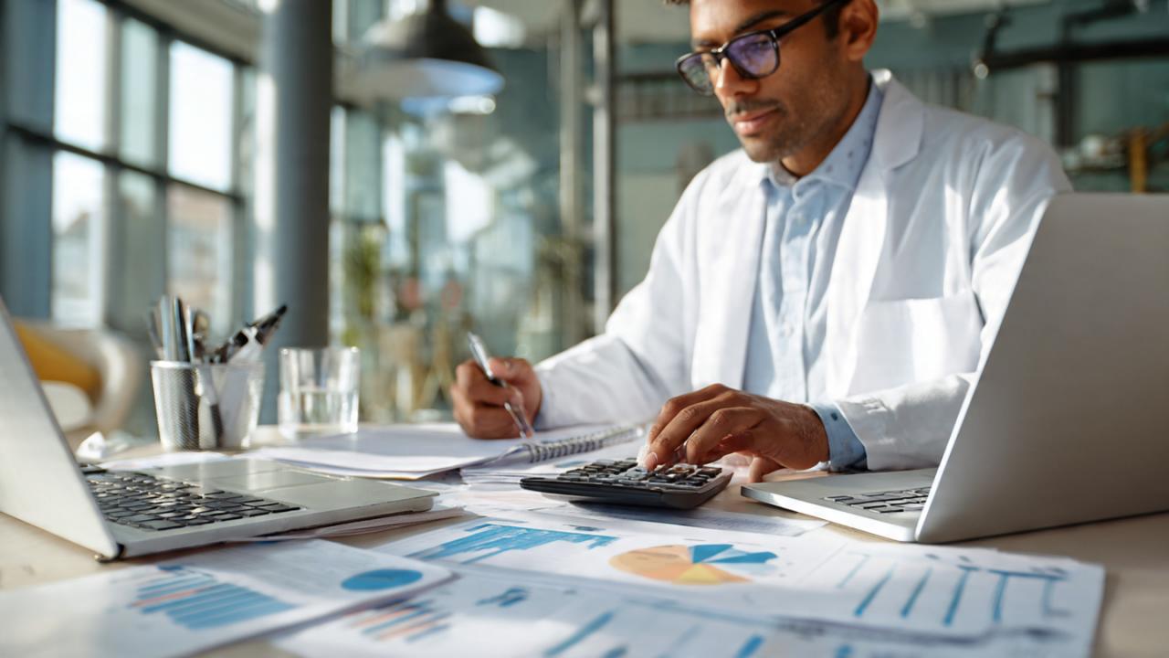 चार्टर्ड अकाउंटेंट क्यों कहलाते हैं Financial Doctor?