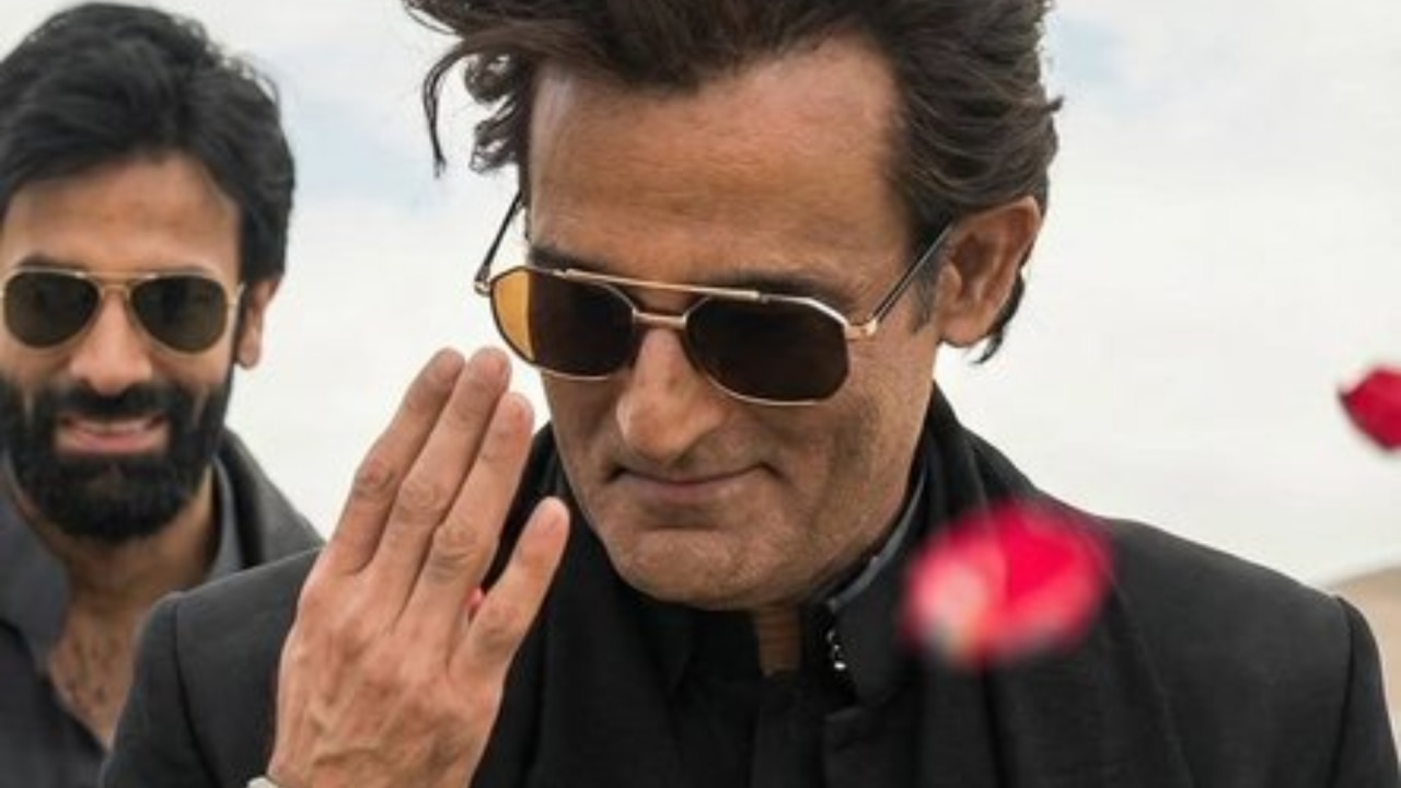 300 करोड़ रुपये का आंकड़ा पार