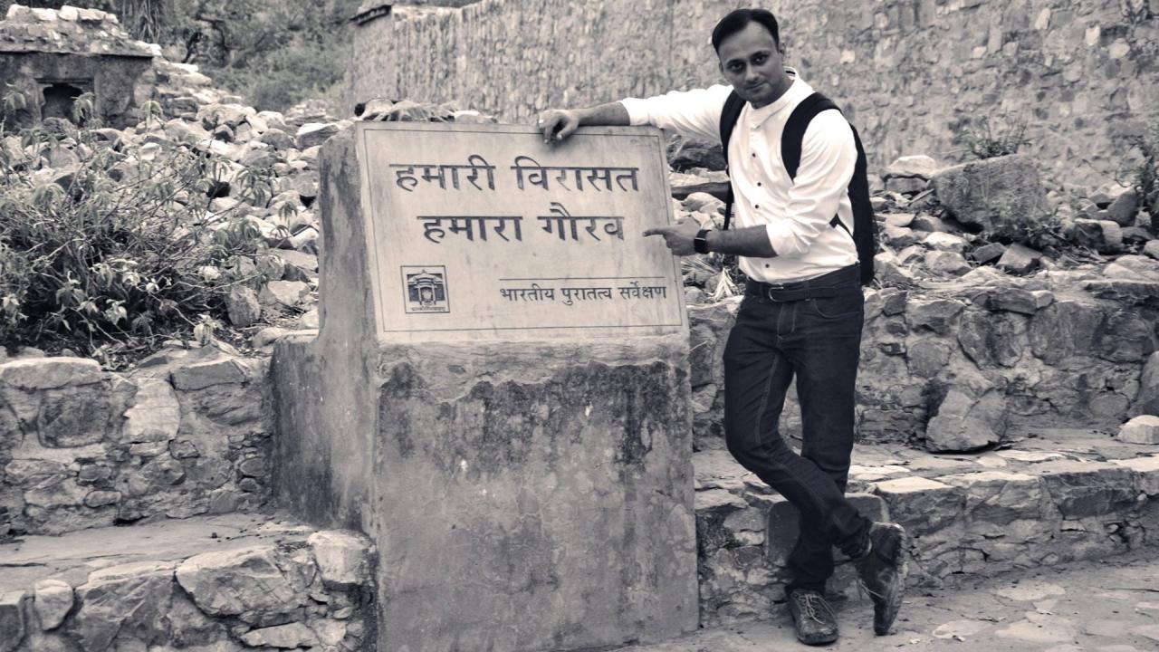 किस स्कूल में पढ़े थे गौरव तिवारी?