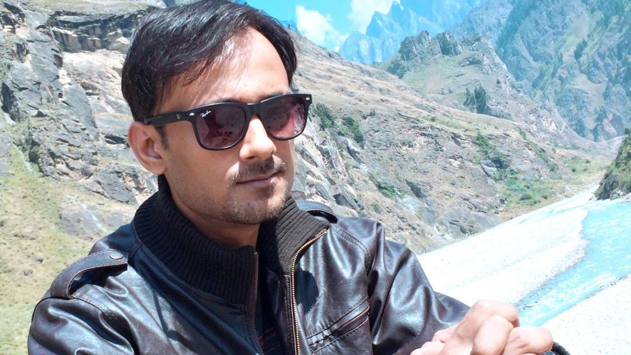 गौरव तिवारी का एजुकेशन क्वॉलिफिकेशन