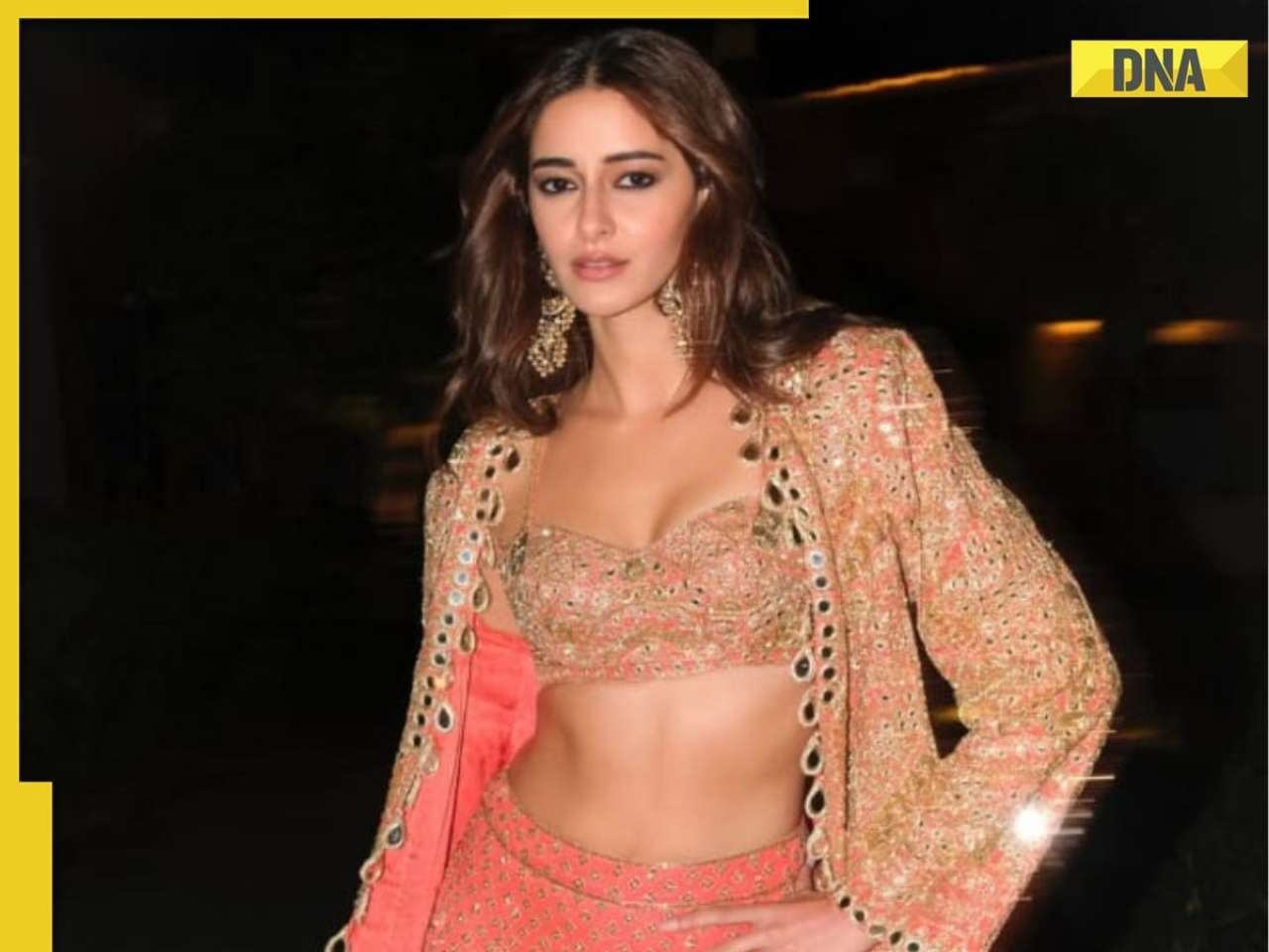 Voor Tu Meri Main Tera Main Tera Tu Meri verbijstert Ananya Panday in moderne koraalgharara, zie virale foto’s