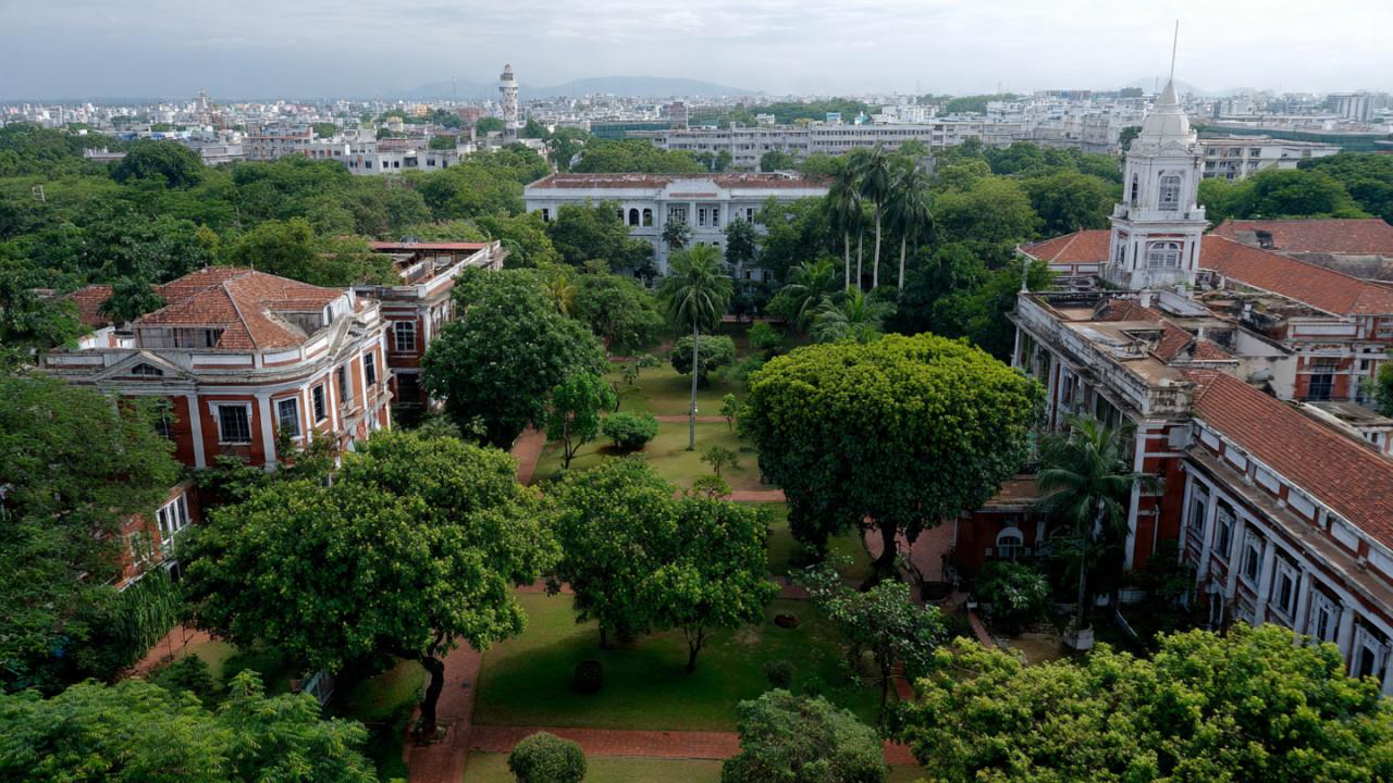 भारत के आईआईटी से भी पुराने इंजीनियरिंग इंस्टीट्यूट्स