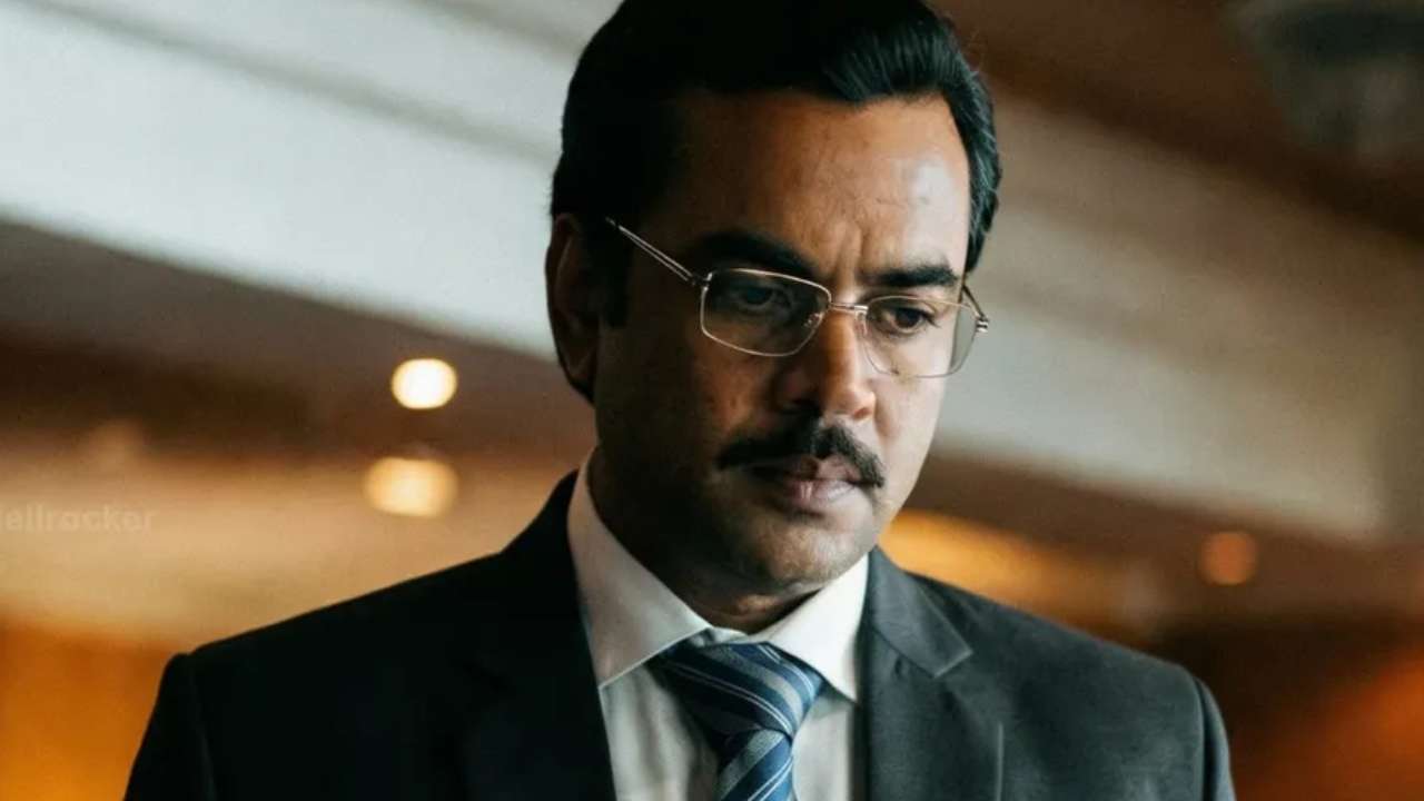 Paresh Rawal as Ajay Sanyal