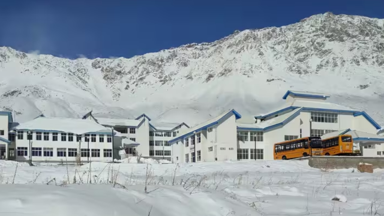 विपरीत परिस्थितियां भी नहीं रोक पातीं स्टूडेंट्स के सपने