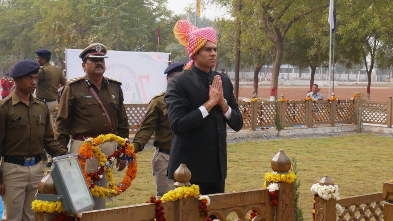 आईएएस अवि प्रसाद का प्रशासनिक करियर