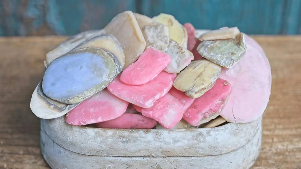 बेसिन या वॉश बेसिन साफ करने में