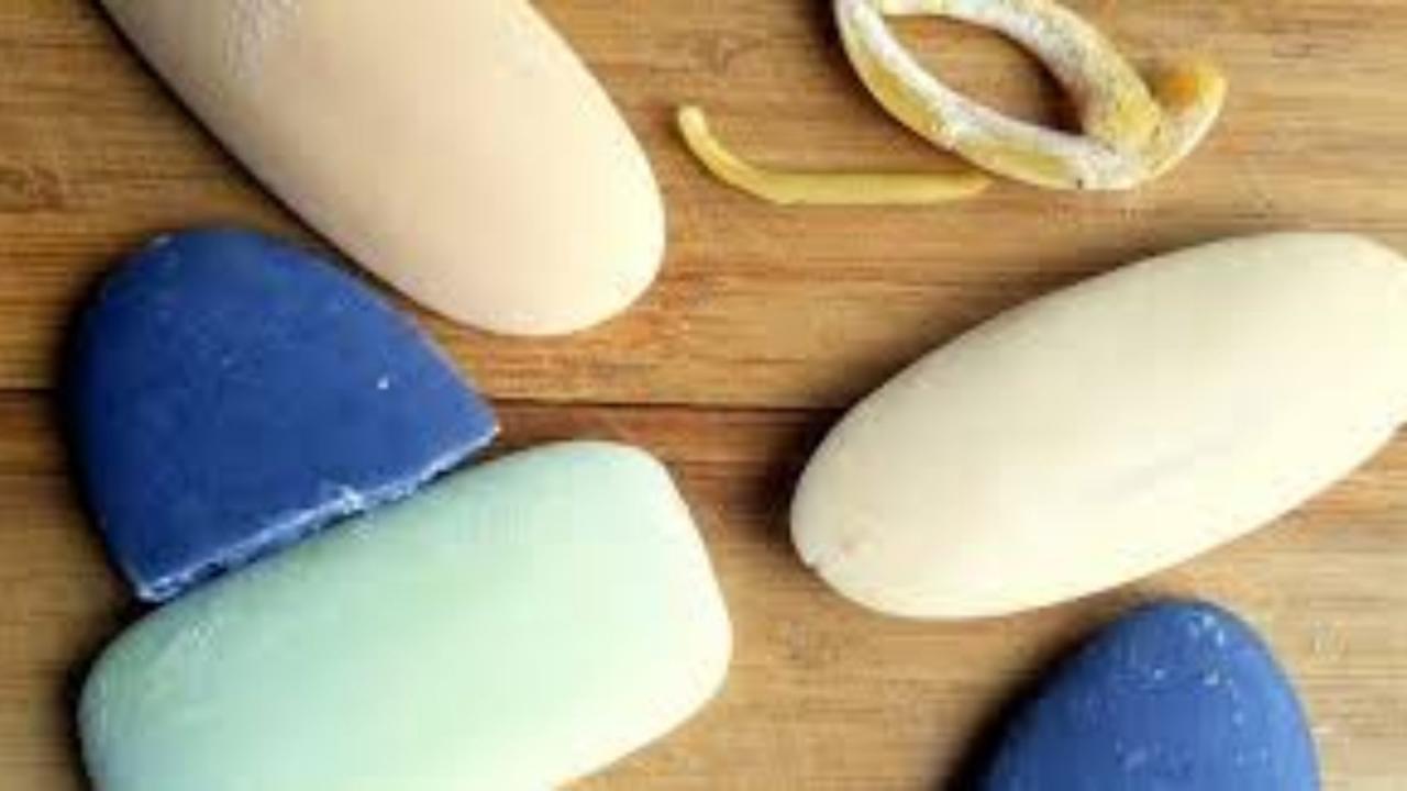 अलमारी की बदबू दूर करने के लिए