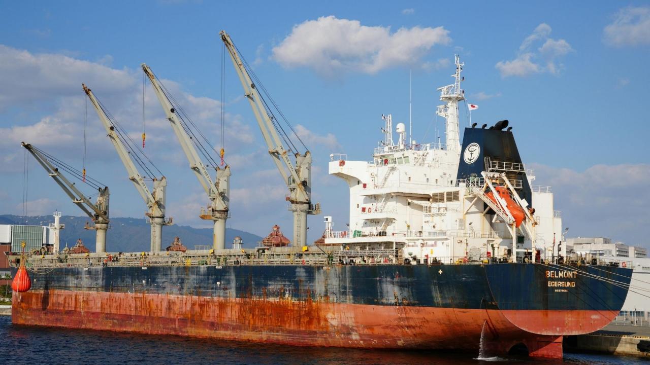 Iran closed Strait of Hormuz after US attack