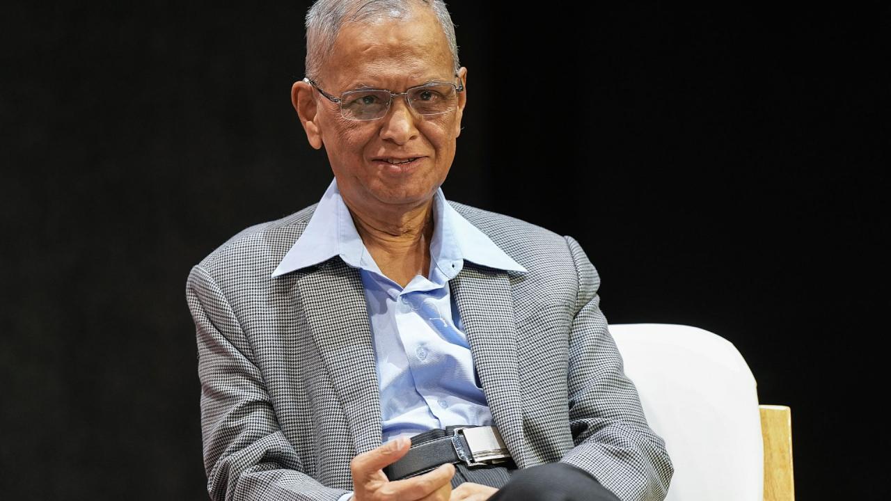 कब रखी कंपनी की नींव?