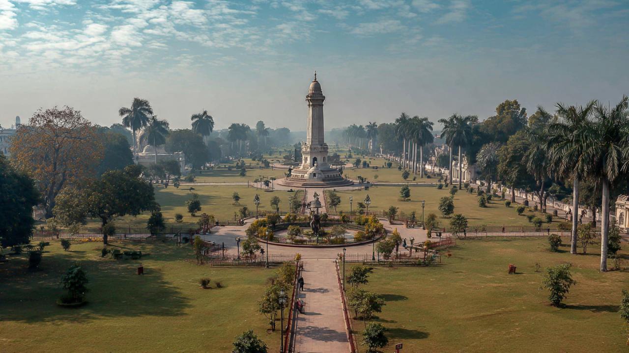 इलाहाबाद ही क्यों चुना गया