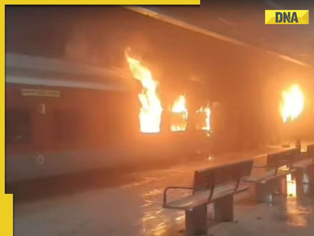Charminar Express Fire: Major fire breaks out in coach near Telangana station, no casualties reported 