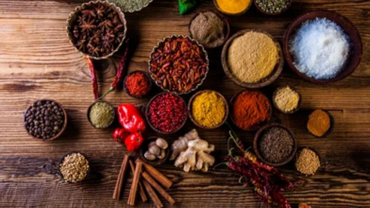 मसालों के साथ दूसरे बिजनेस में भी आजमाया हाथ