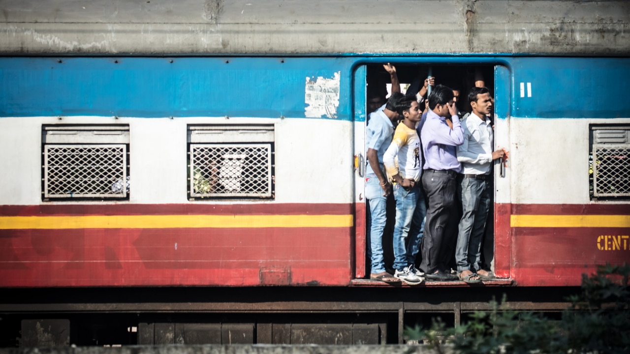 रेलवे की ऑटो अपग्रेडेशन सुविधा का फायदा