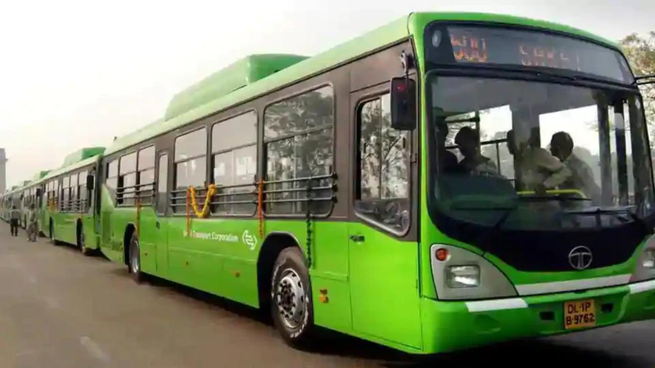 दिल्ली में पिंक टिकट और पिंक सहेली कार्ड