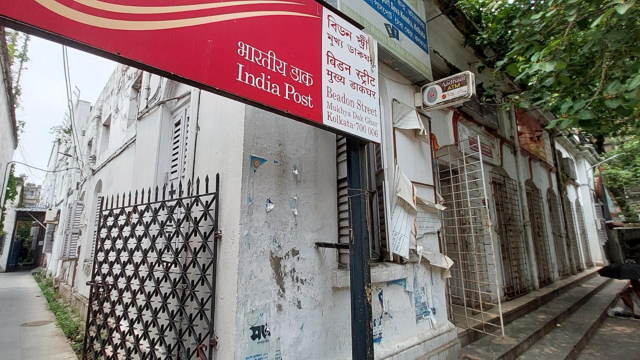 भारत में आधुनिक डाक व्यवस्था की शुरुआत