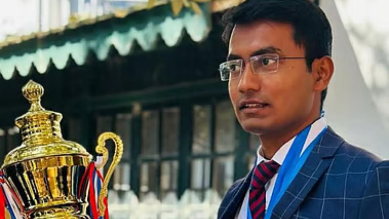 फिर 2020 में टॉपर बन रचा इतिहास