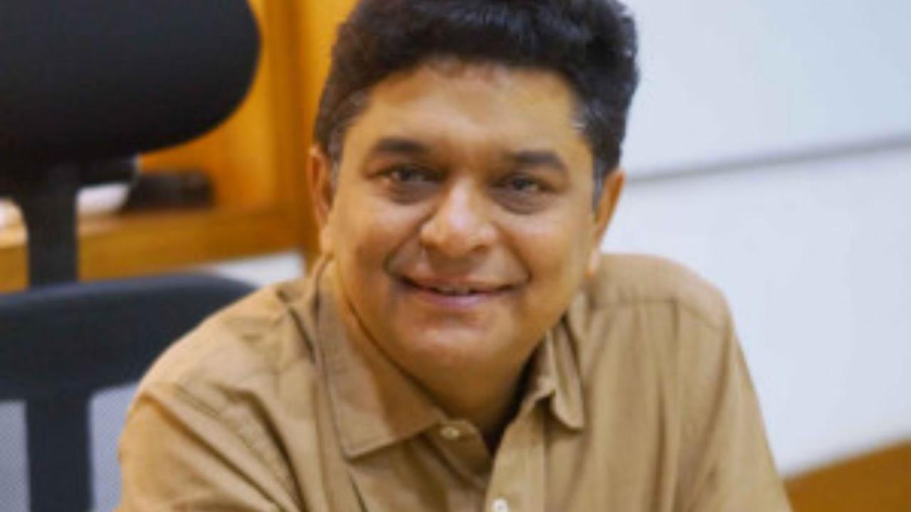 कई कंपनियों में भी कर चुके हैं काम
