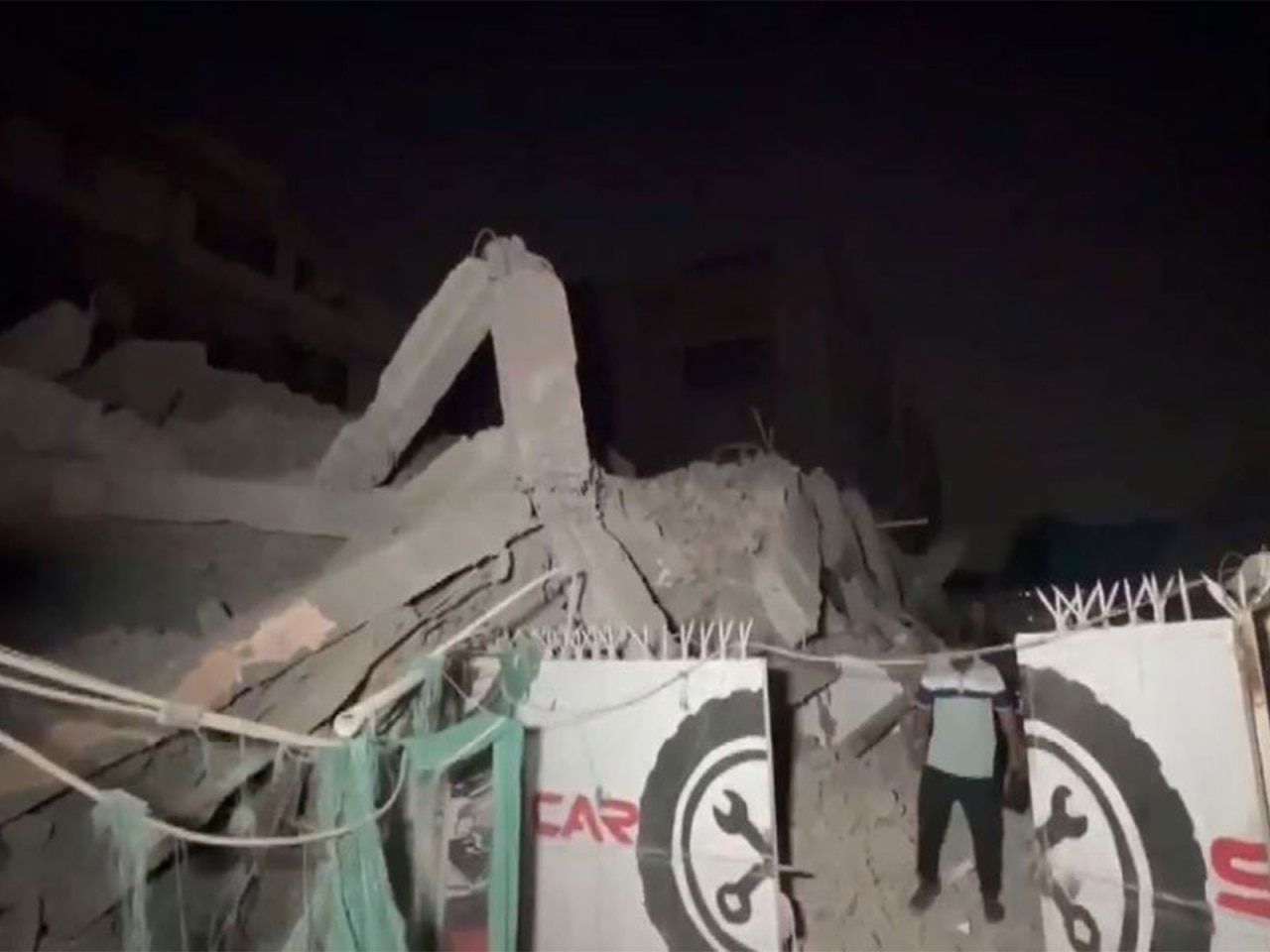 Delhi building collapse: 6 dead, 10 injured as rescue operation continues in Saket