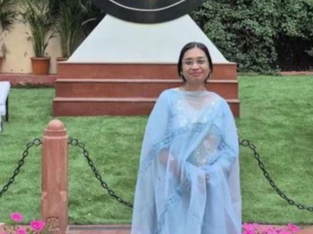 Who was Devosmita Paul? Delhi University professor found dead in locked apartment in East Delhi, know what exactly happened