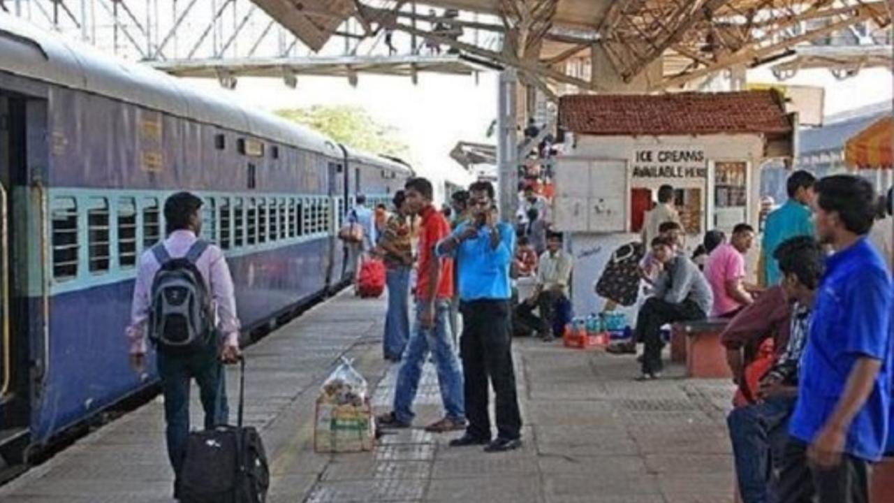 वेटिंग लिस्ट के यात्रियों को मिलेगा सीधा लाभ