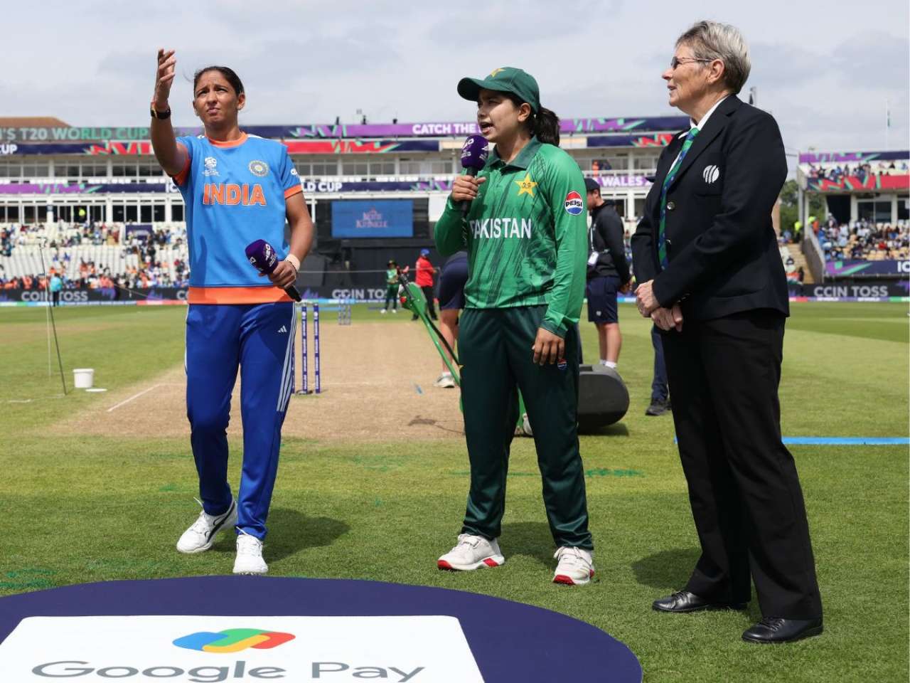 Women's T20 World Cup 2026: Harmanpreet Kaur and Fatima Sana avoid handshake at toss as IND-W, PAK-W renew rivalry