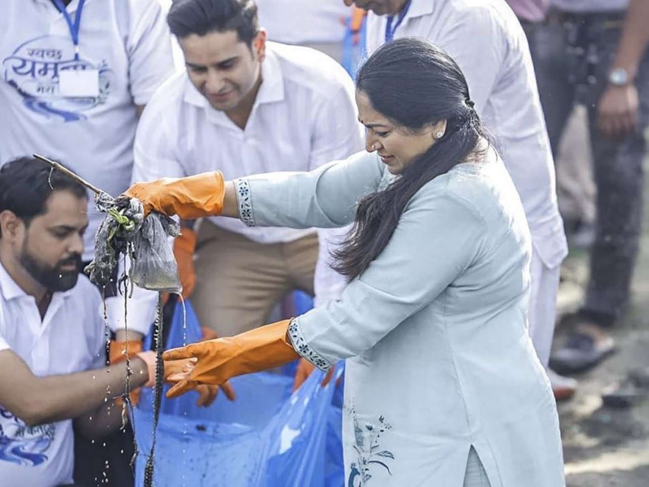 Delhi CM Rekha Gupta urges public participation as Yamuna cleanup drive held across city
