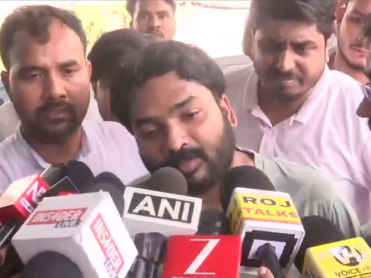 Speaking to reporters, Anand claimed that two guards associated with Khan threatened him and conspired to kill him while he was in prison. He added that he remained safe because of police protection inside the jail.