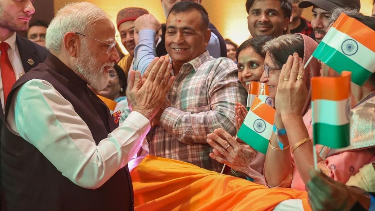 प्रधानमंत्री के स्वागत में लगे वंदे मातरम् और भारत माता की जय के नारे