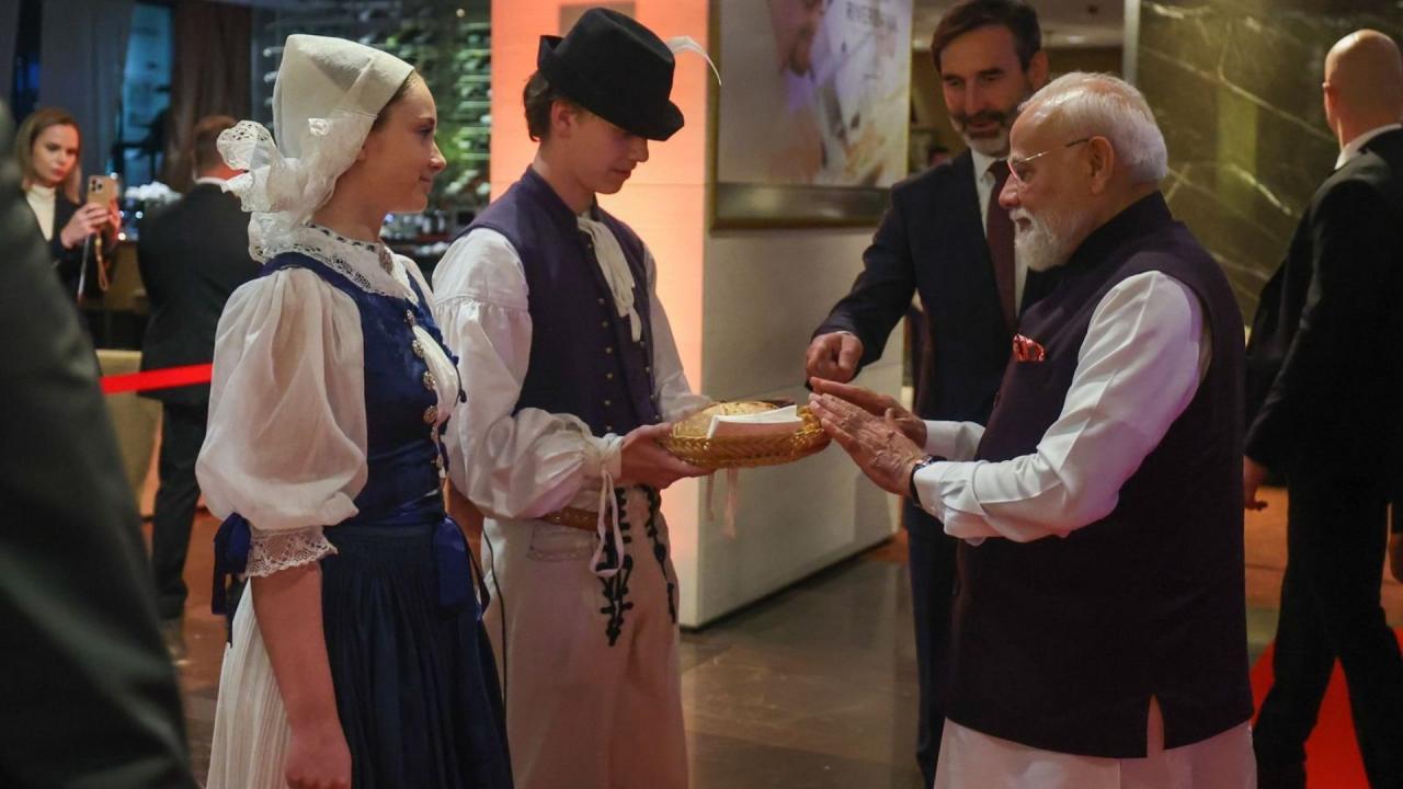 पीएम मोदी ने एक्स पर साझा की वीडियो और फोटो