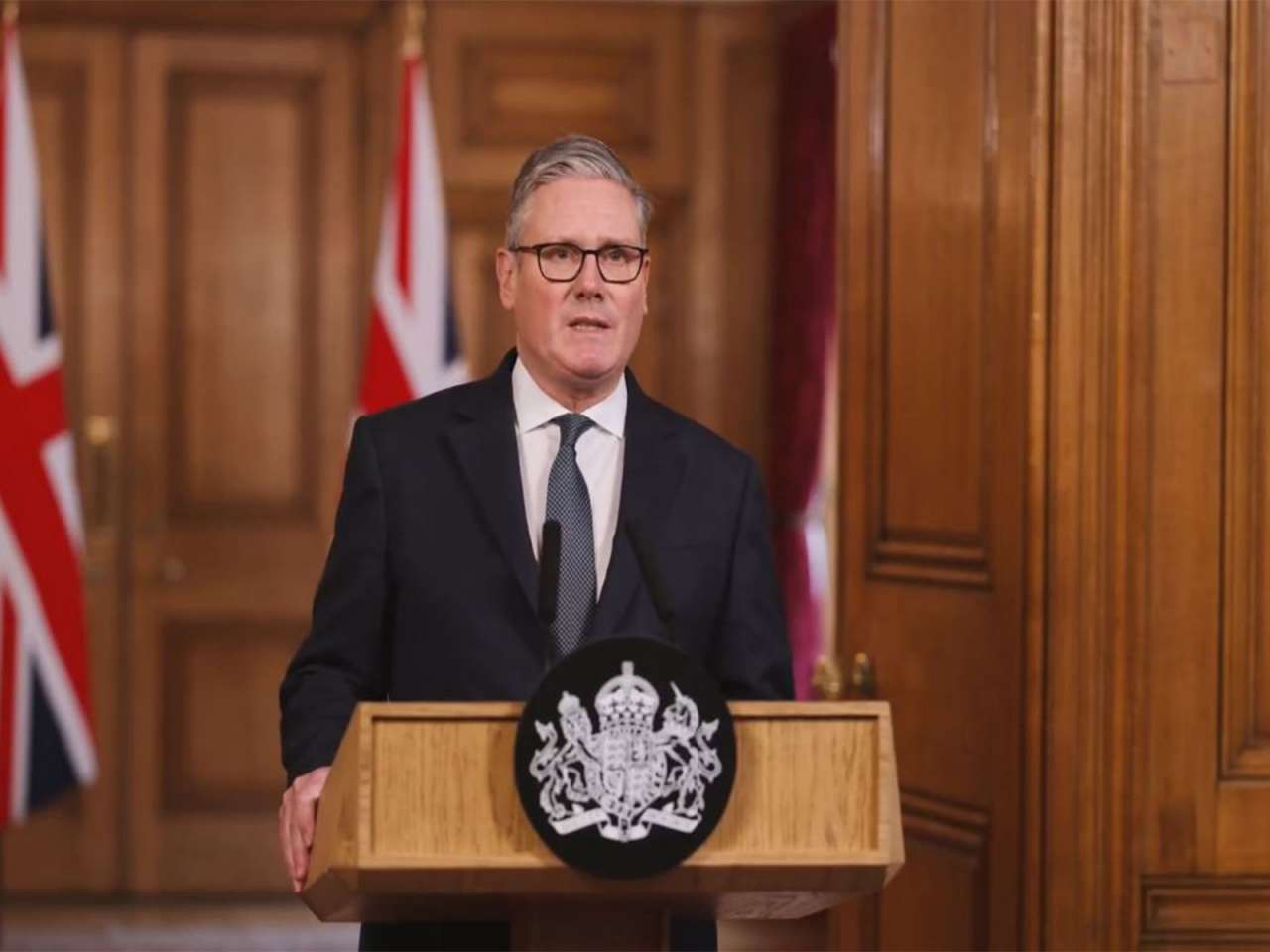 "Keir Starmer will resign as Prime Minister of the United Kingdom," Trump announced on his social media platform Truth Social. The US president added that Starmer's policies had fallen short across key sectors, naming immigration and energy.