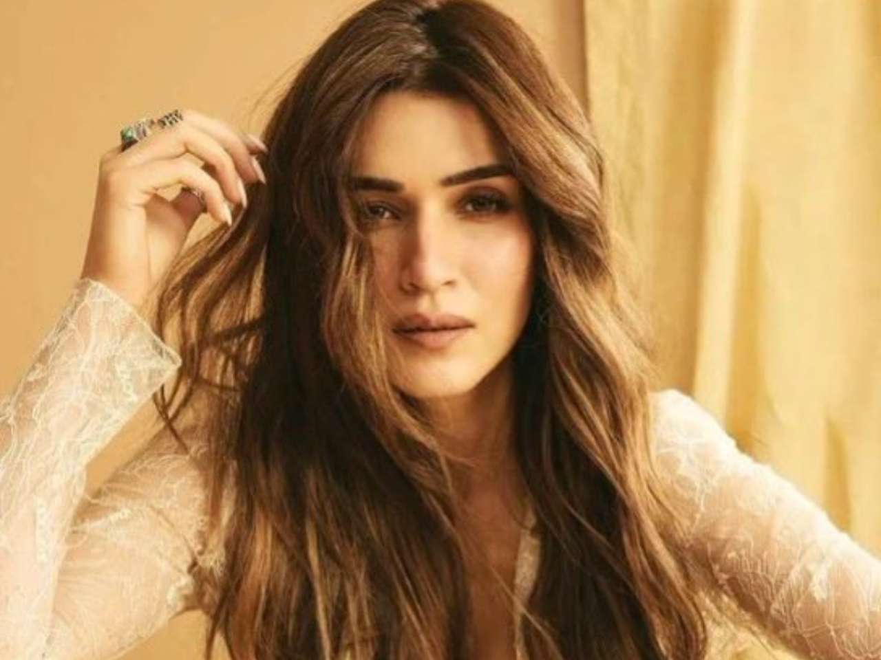'I came back home crying': Kriti Sanon says it's unfair when star kids get chances without proving