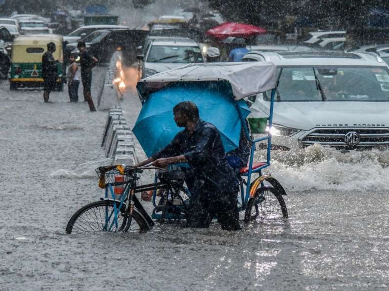 When will monsoon reach Delhi-NCR? IMD says relief from heat likely in next 5-6 days