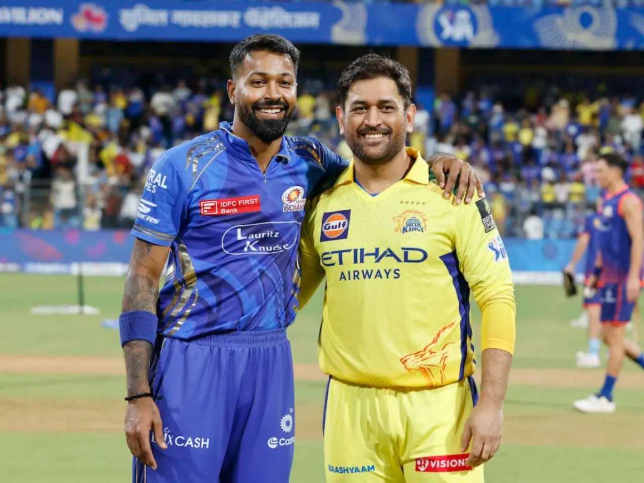 Hardik Pandya to join MS Dhoni at CSK? Seven IPL franchises eye Mumbai Indians captain; KKR, RR ready with captaincy offers