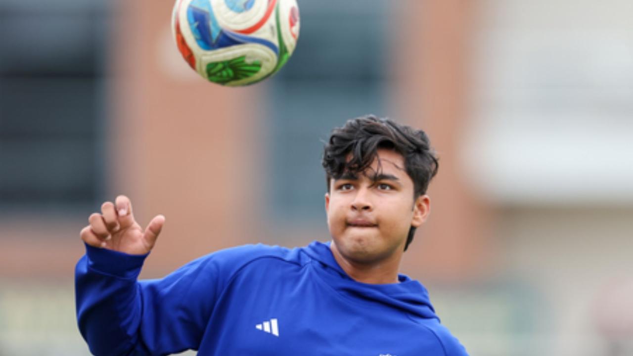 'वैभव की प्लेइंग इलेवन में जगह नहीं है...' पूर्व दिग्गज ने सूर्यवंशी को न खिलाने को लेकर पूछे सवाल, पढ़ें क्या कहा