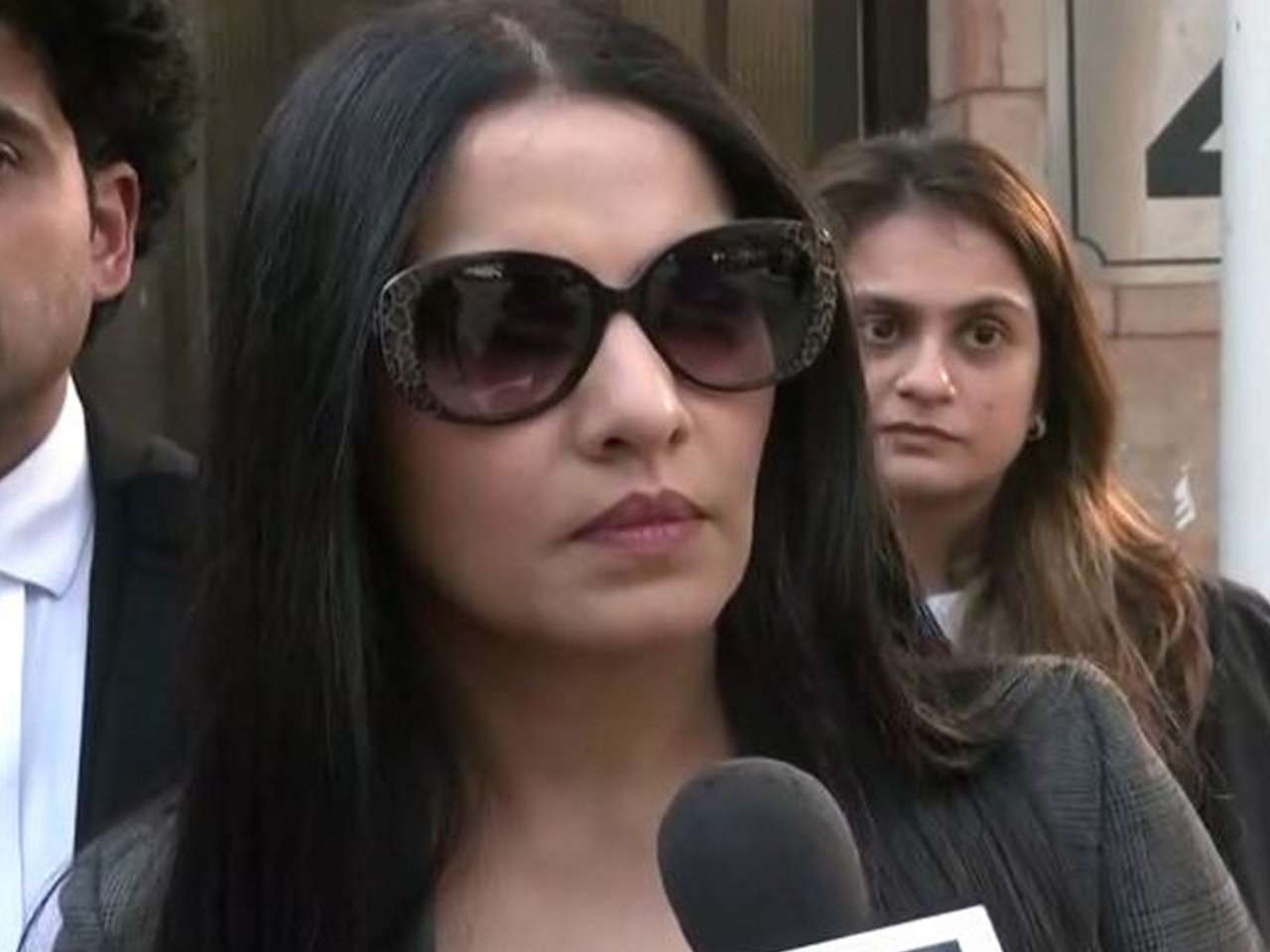 After shocking divorce notice, Celina Jaitly tells women: 'Keep assets separate'