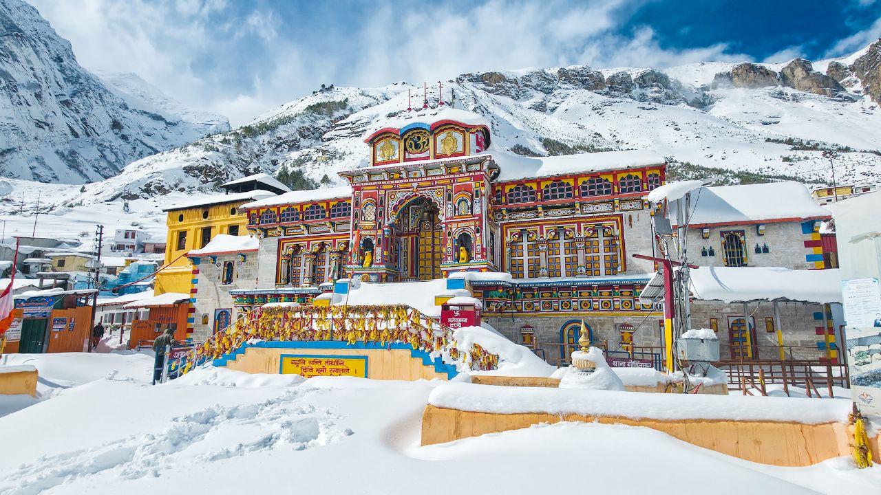 बद्रीनाथ दान-चढ़ावे मामले पर धामी सरकार का बड़ा एक्शन, हाई लेवल जांच के लिए समिति गठित, FIR दर्ज