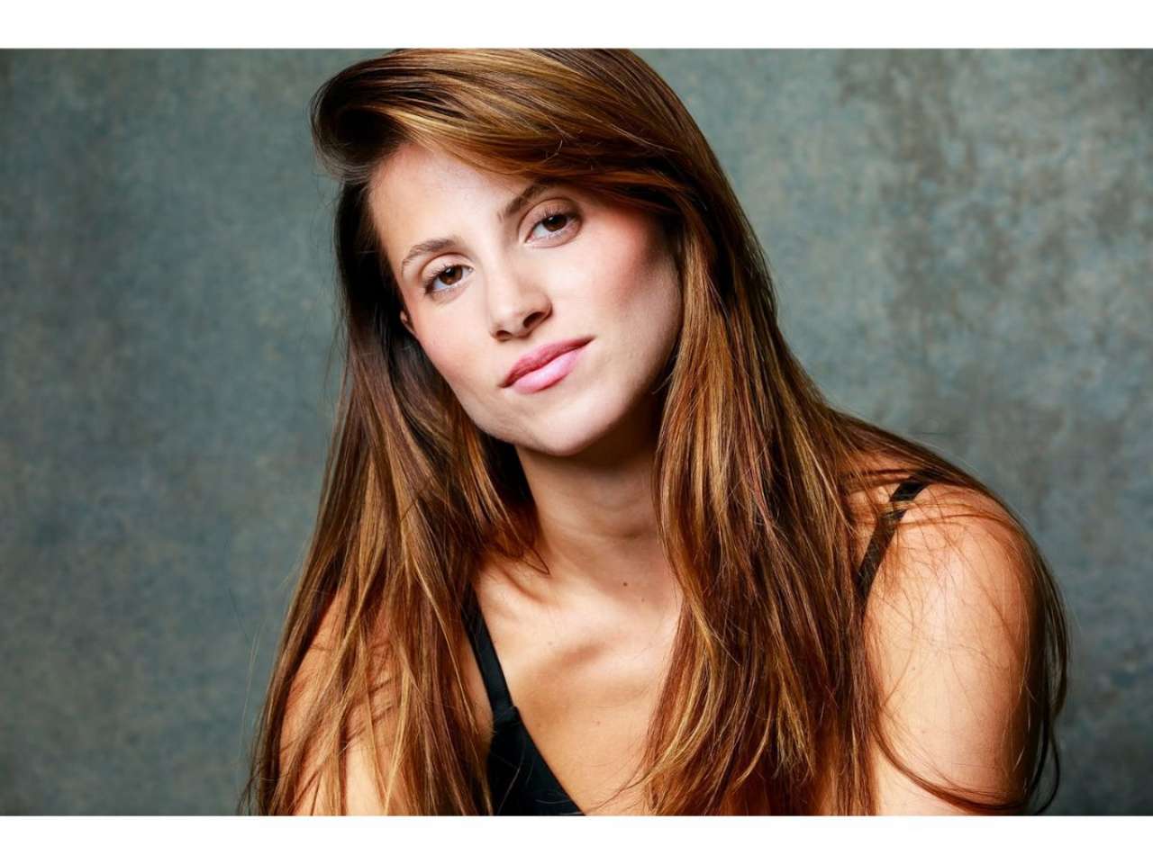 French Actress Clelia De Laurentiis Building A Career Spanning Over Mumbai To Los Angeles 