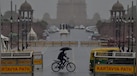 आज का मौसम, 21 जुलाई: दिल्ली-NCR में रात से हो रही झमाझम बारिश, पूरे दिन येलो अलर्ट, तापमान में 6 डिग्री की गिरावट