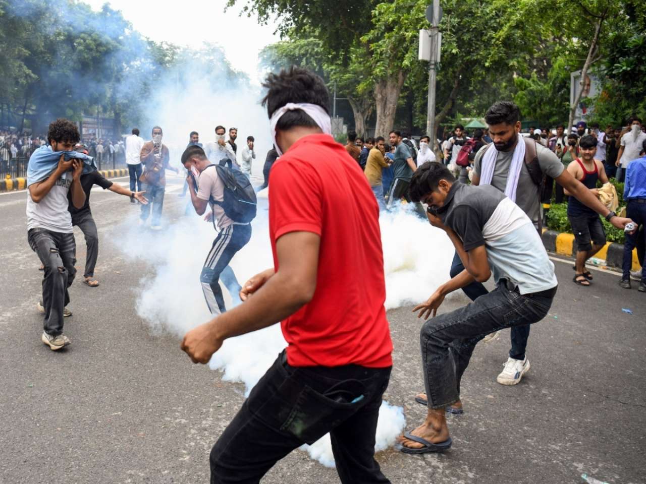 The late-night meeting took place following Wangchuk’s hospitalisation in the wake of the recent Delhi protests. JP Nadda and Dr Jitendra Singh met him at Medanta Hospital to talk about the protesters’ demands and look for a way forward.
